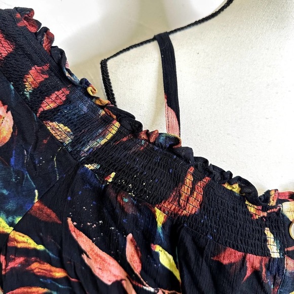 Torrid Smocked Cold-Shoulder Blouse‎ Gauze Leaf Black NWT Front Buttons Size 4x - Picture 13 of 16